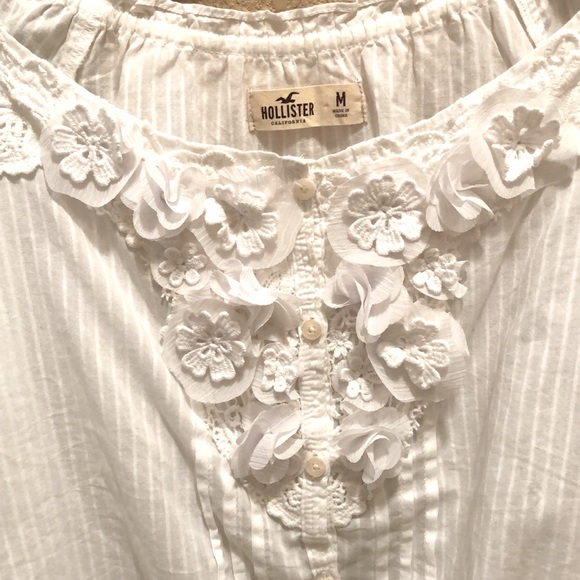 NWOT Vintage Hollister Romantic blouse. Flowers, Sheer & Embroidered details - Picture 2 of 11